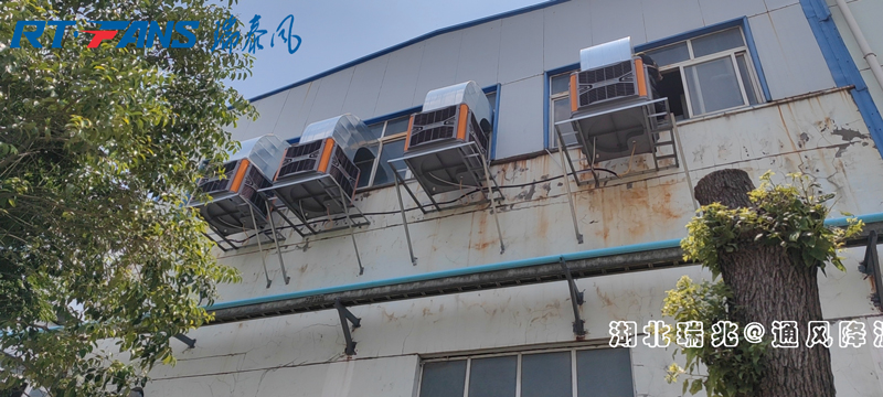 經(jīng)過(guò)環(huán)?？照{(diào)加濕過(guò)濾的空氣變得更清新自然輸送到室內(nèi)！