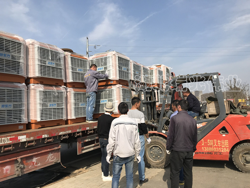 環(huán)保空調(diào),冷風機,冷風機廠家,工業(yè)風扇,廠房降溫,車間降溫,工廠降溫,車間溫控設(shè)備,車間降溫設(shè)備,工廠降溫設(shè)備,車間降溫方案,廠房降溫方案,工廠降溫方案,電商物流倉儲降溫方案