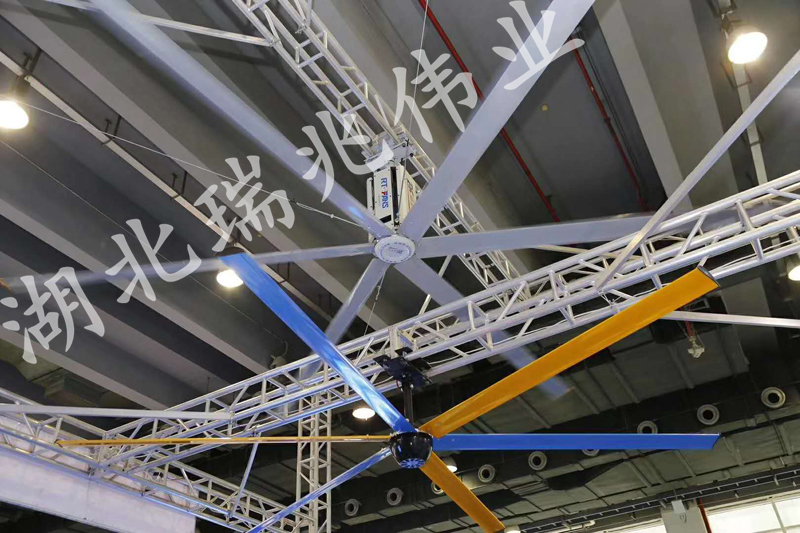 瑞泰風工業(yè)大風扇,鋼結構廠房通風降溫方案,廠房車間通風降溫方案,大型工業(yè)風扇,物流倉儲大風扇,工業(yè)大風扇,工業(yè)大吊扇,工業(yè)節(jié)能風扇