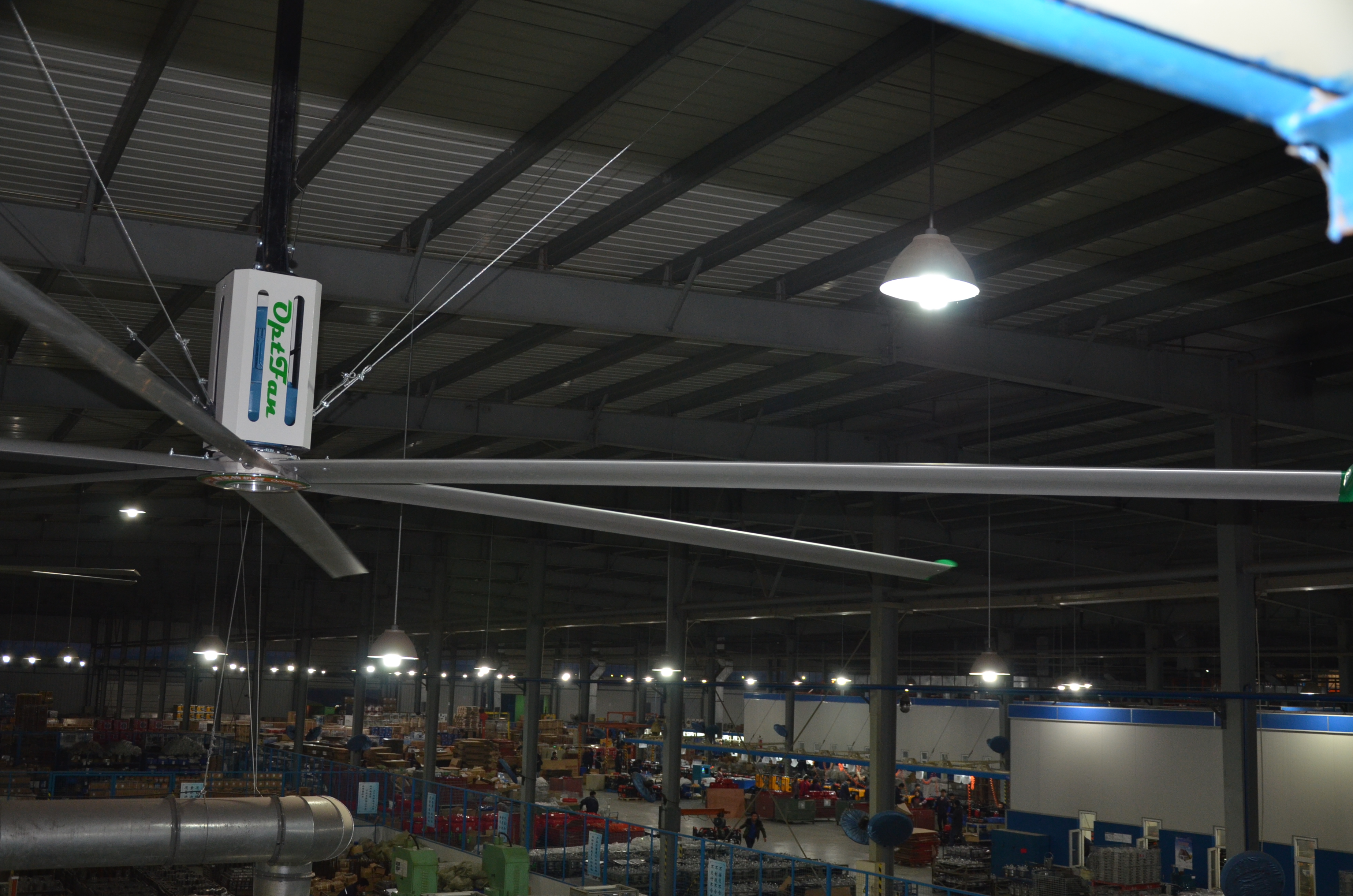 大型工業(yè)風(fēng)扇