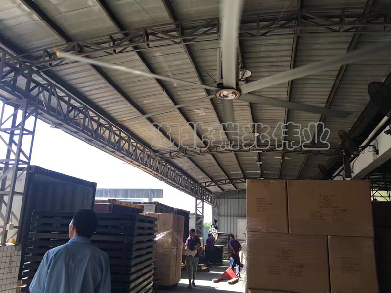 大型工業(yè)風(fēng)扇